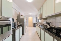 Blk 221 Bukit Batok East Avenue 3 (Bukit Batok), HDB Executive #531184341